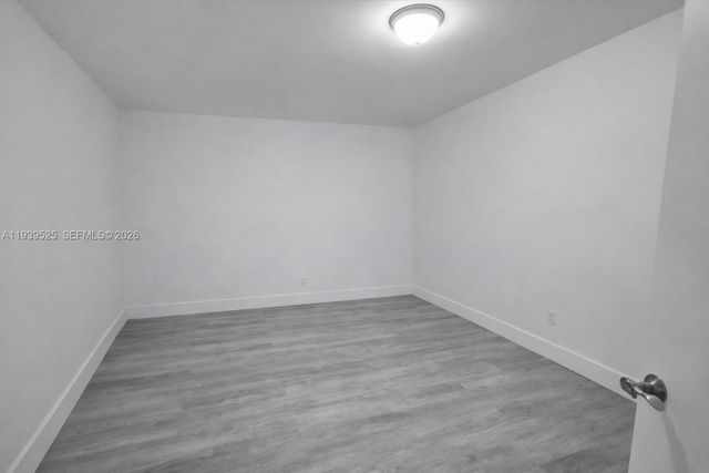 10981 SW 44th St, Miami, FL 33165