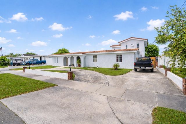 10981 SW 44th St, Miami, FL 33165