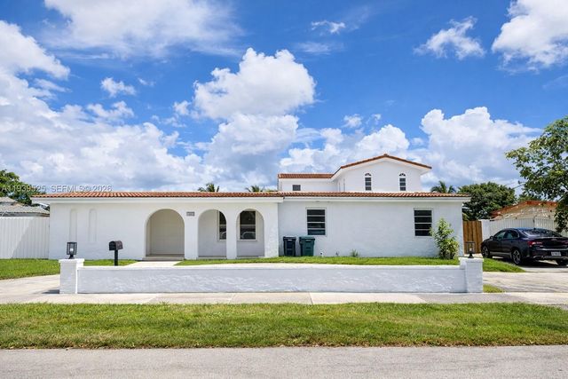 10981 SW 44th St, Miami, FL 33165