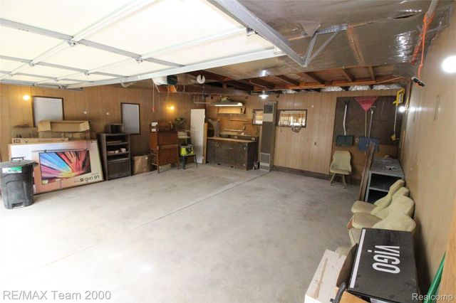 24301 Colgate Street, Dearborn Heights, MI 48125