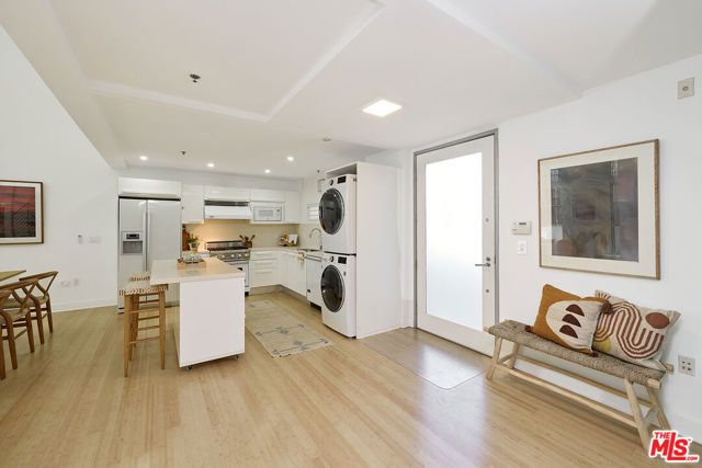 13326 Beach Avenue 105, Marina Del Rey, CA 90292