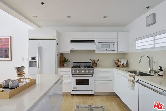 13326 Beach Avenue 105, Marina Del Rey, CA 90292