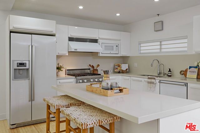 13326 Beach Avenue 105, Marina Del Rey, CA 90292
