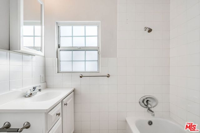 14043 Calvert Street, Van Nuys, CA 91401