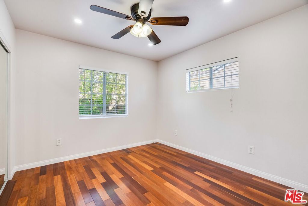 Image 17 of property listing at 14043 Calvert Street, Van Nuys, CA 91401