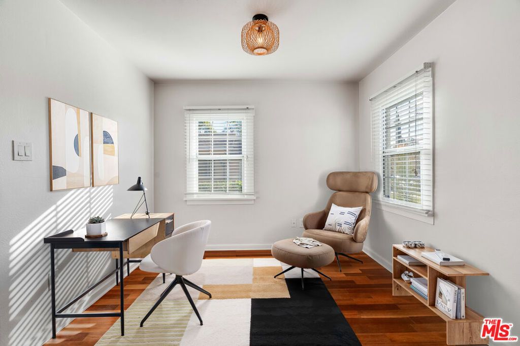 Image 3 of property listing at 14043 Calvert Street, Van Nuys, CA 91401