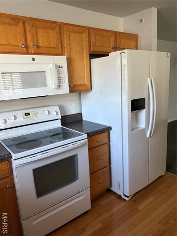 3312 Capri Way, St Peters, MO 63304