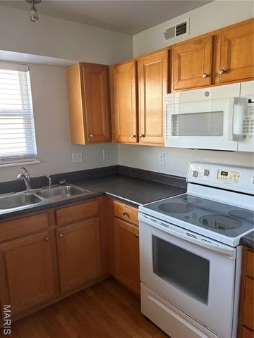 3312 Capri Way, St Peters, MO 63304