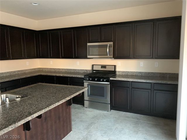 933 Kimbark Avenue, Las Vegas, NV 89148