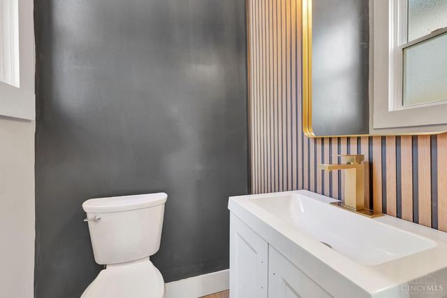 311 E Ross Avenue, St Bernard, OH 45217