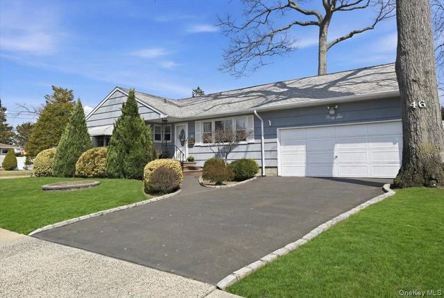 46 Bedford Avenue, Massapequa, NY 11758