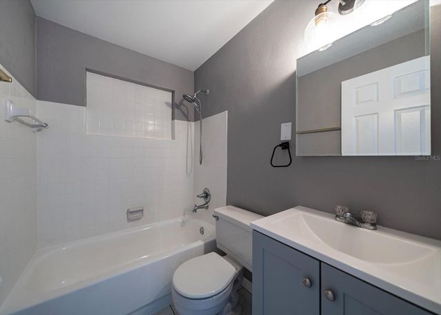 766 90TH AVENUE N, St Petersburg, FL 33702