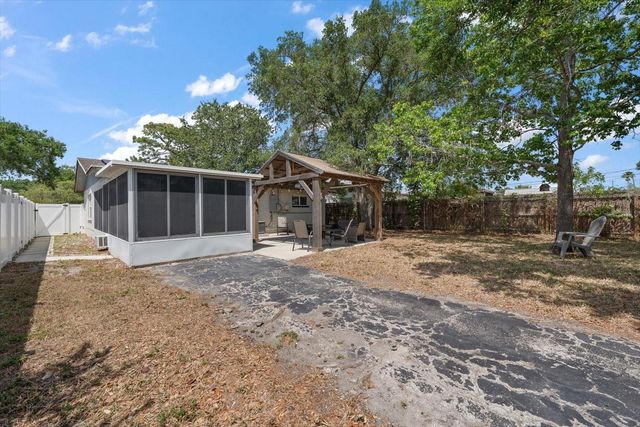 766 90TH AVENUE N, St Petersburg, FL 33702