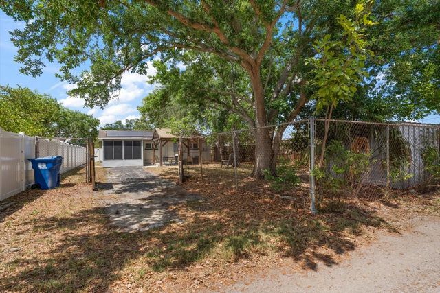 766 90TH AVENUE N, St Petersburg, FL 33702