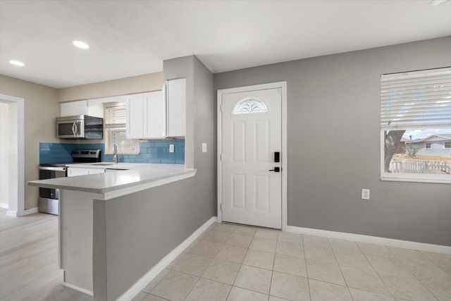 766 90TH AVENUE N, St Petersburg, FL 33702
