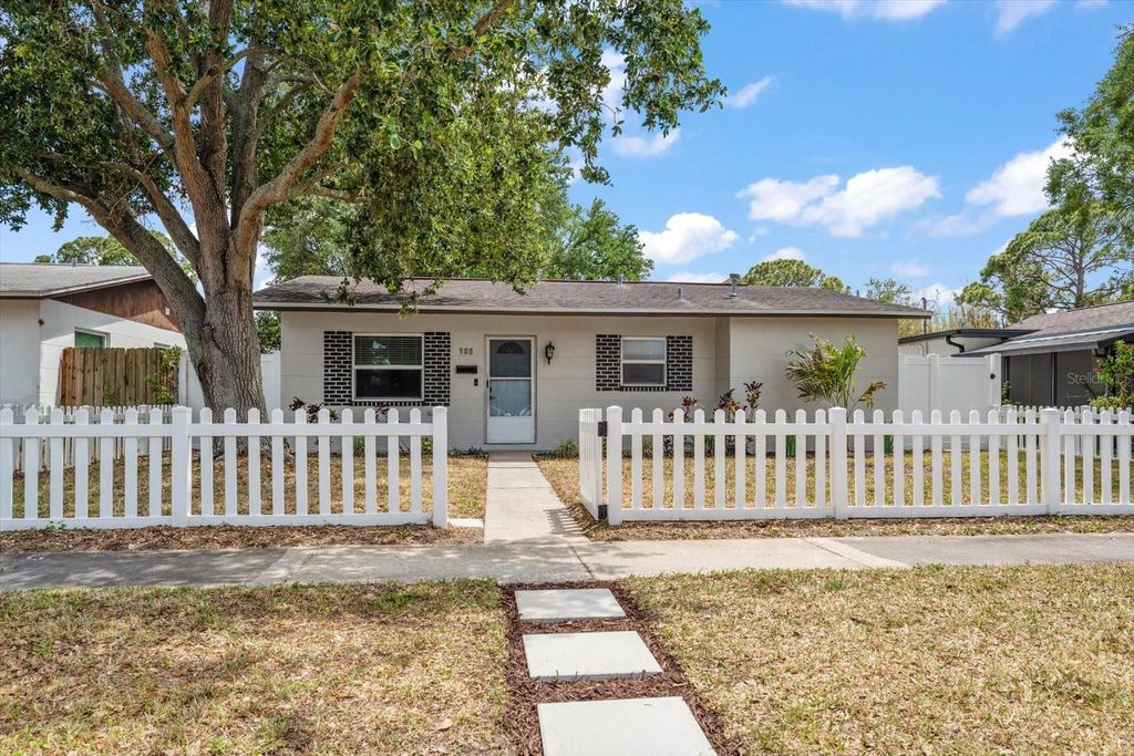 766 90TH AVENUE N, St Petersburg, FL 33702