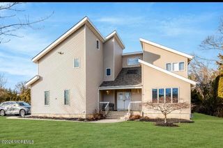 28 Musket Lane, Eatontown, NJ 07724