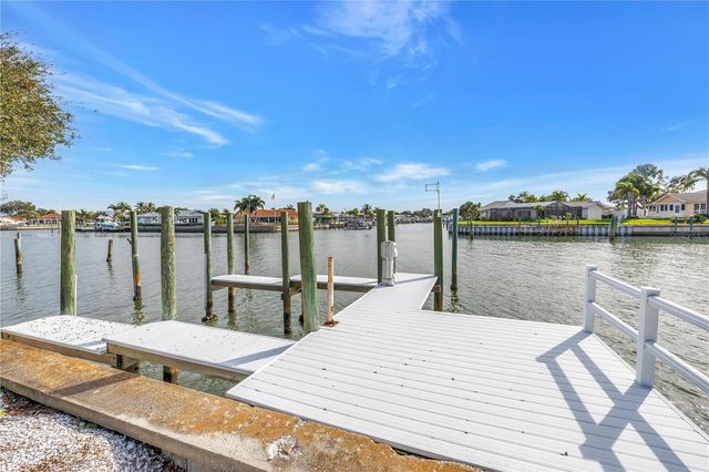 4114 42ND AVENUE S, St Petersburg, FL 33711