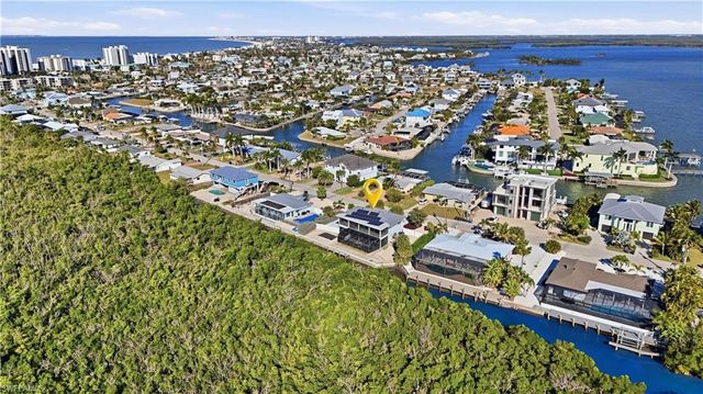 48 Fairview BLVD, Fort Myers Beach, FL 33931