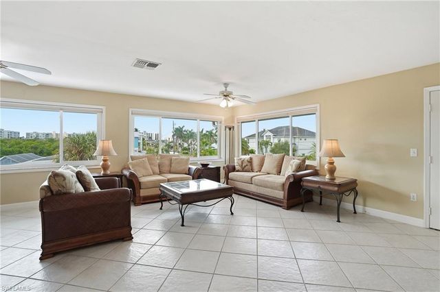 48 Fairview BLVD, Fort Myers Beach, FL 33931