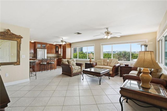 48 Fairview BLVD, Fort Myers Beach, FL 33931