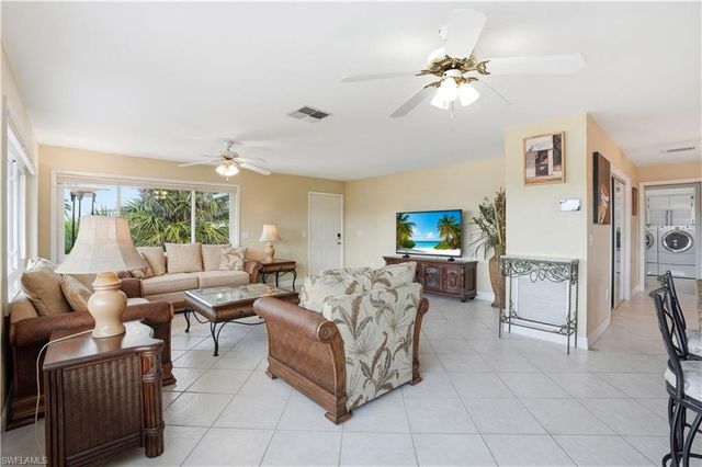 48 Fairview BLVD, Fort Myers Beach, FL 33931