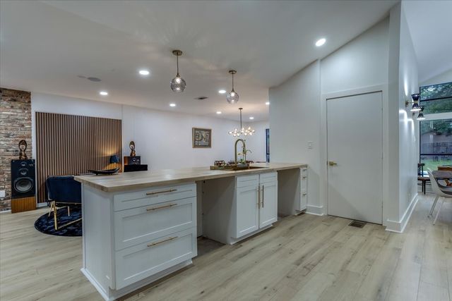 1729 Boca Chica Drive, Dallas, TX 75232