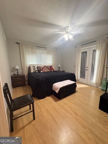 1148 Mannbrook Drive, Stone Mountain, GA 30083