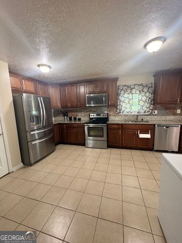 1148 Mannbrook Drive, Stone Mountain, GA 30083