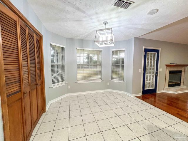 7342 Wymart Rd, Pensacola, FL 32526