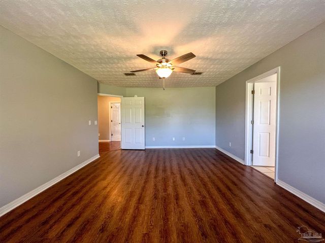 7342 Wymart Rd, Pensacola, FL 32526