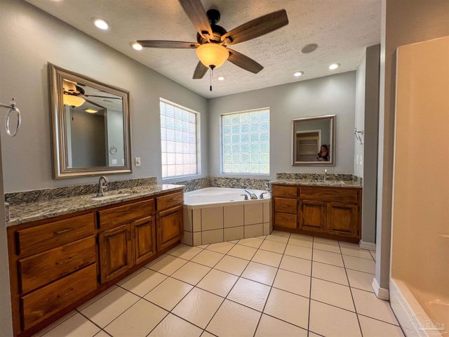 7342 Wymart Rd, Pensacola, FL 32526