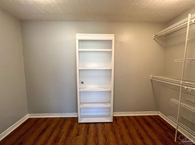 7342 Wymart Rd, Pensacola, FL 32526