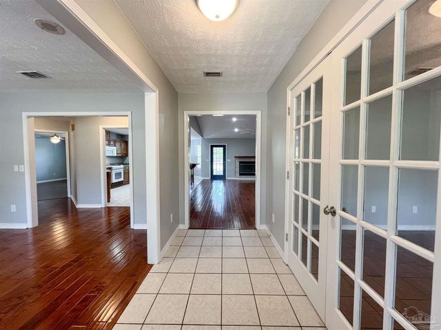 7342 Wymart Rd, Pensacola, FL 32526