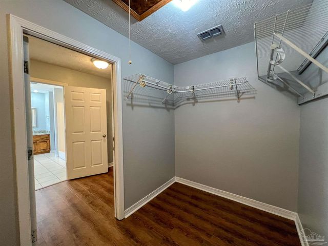 7342 Wymart Rd, Pensacola, FL 32526