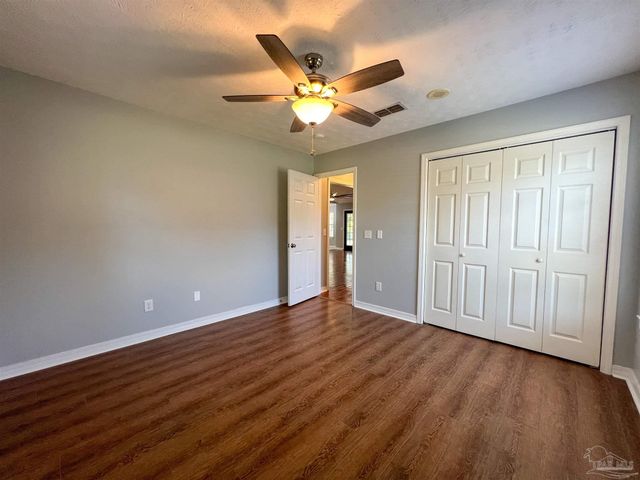 7342 Wymart Rd, Pensacola, FL 32526