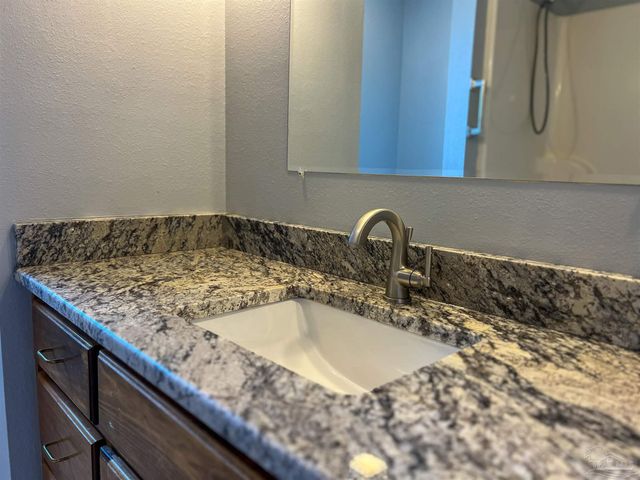 7342 Wymart Rd, Pensacola, FL 32526