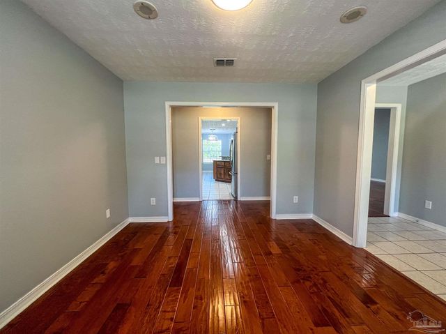 7342 Wymart Rd, Pensacola, FL 32526