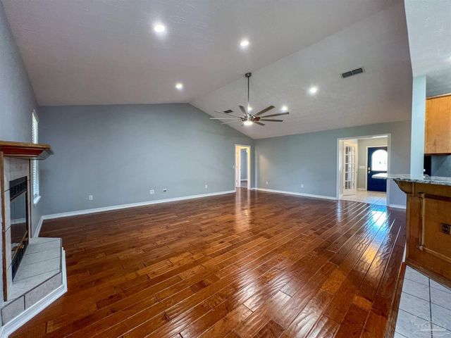 7342 Wymart Rd, Pensacola, FL 32526