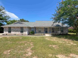 7342 Wymart Rd, Pensacola, FL 32526