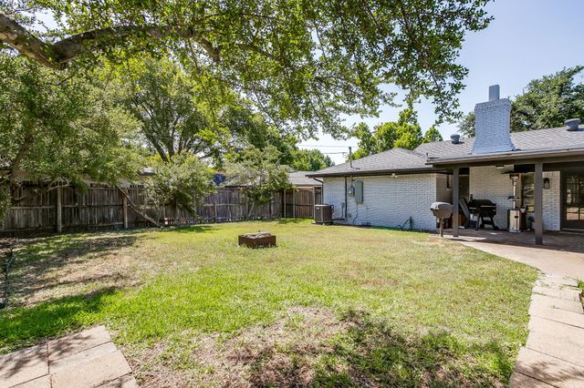 10023 Shadyview Drive, Dallas, TX 75238