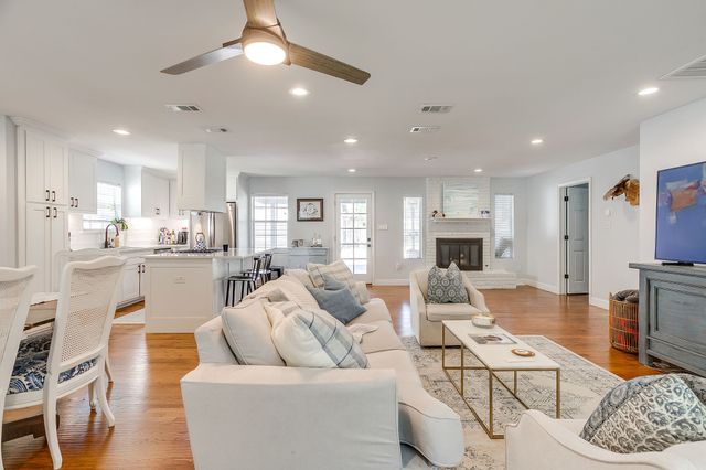 10023 Shadyview Drive, Dallas, TX 75238