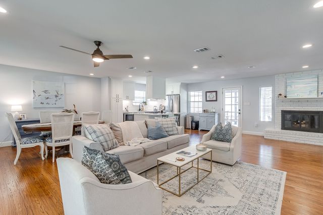 10023 Shadyview Drive, Dallas, TX 75238