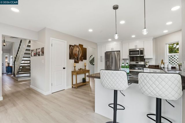 5537 Pamplona Ct, Concord, CA 94521