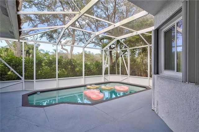 5989 NW 74th Street, Parkland, FL 33067