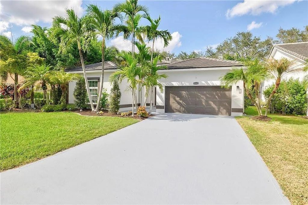 5989 NW 74th Street, Parkland, FL 33067