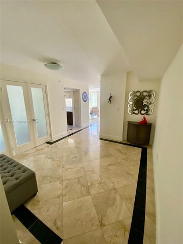 16590 NE 26th Ave 202, North Miami Beach, FL 33160