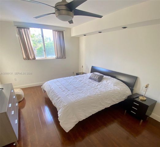 16590 NE 26th Ave 202, North Miami Beach, FL 33160