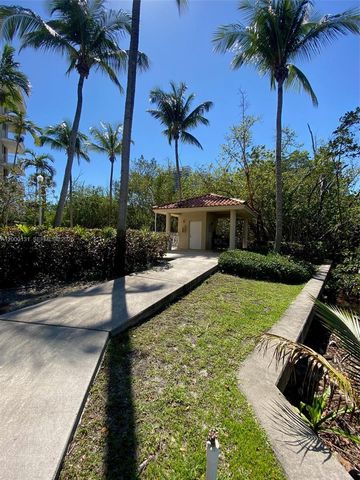 16590 NE 26th Ave 202, North Miami Beach, FL 33160