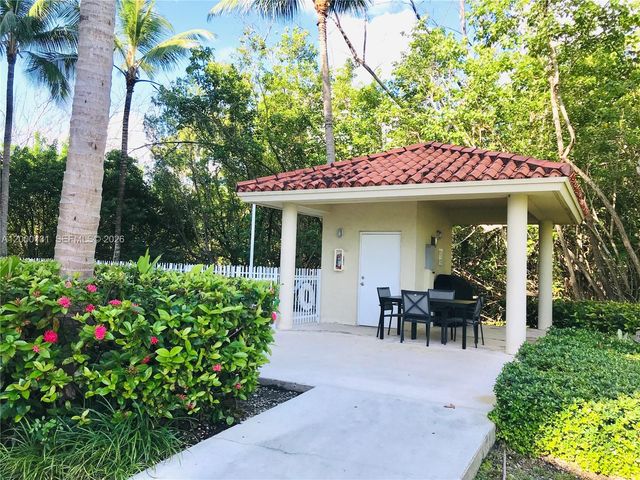 16590 NE 26th Ave 202, North Miami Beach, FL 33160